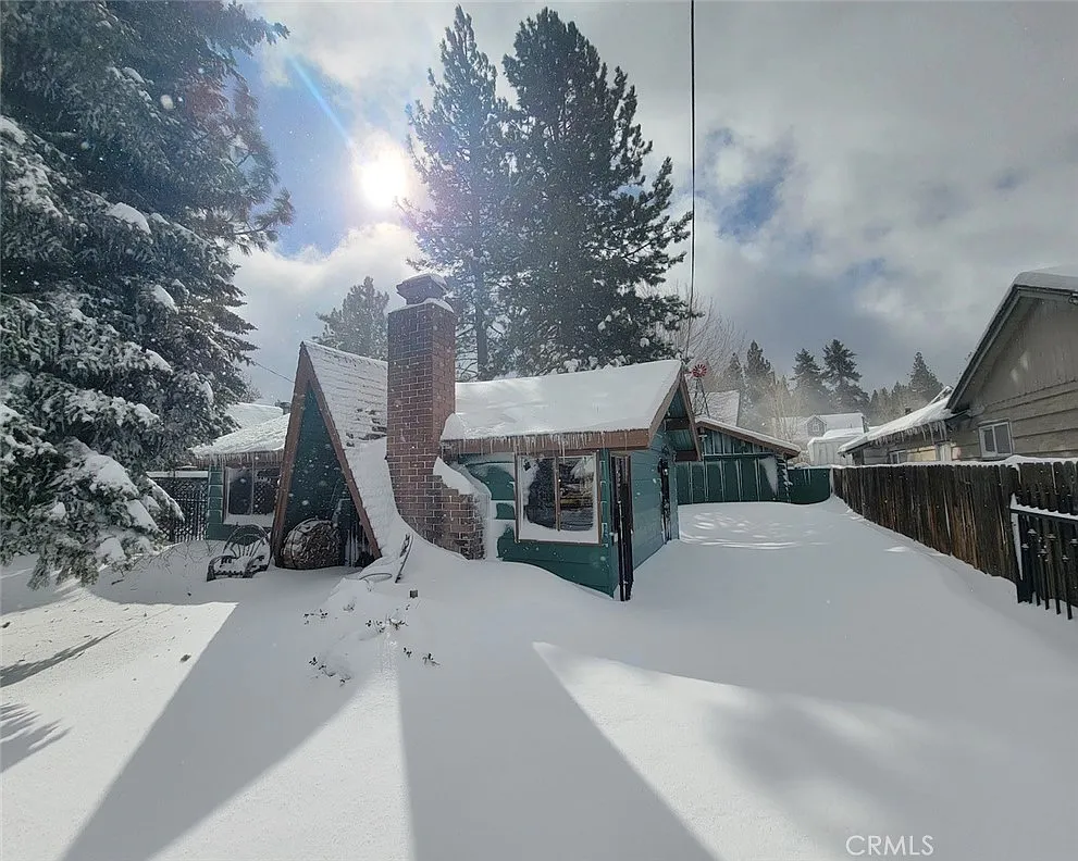 2 bed, 660 sqft, $1,800 — Photo 2