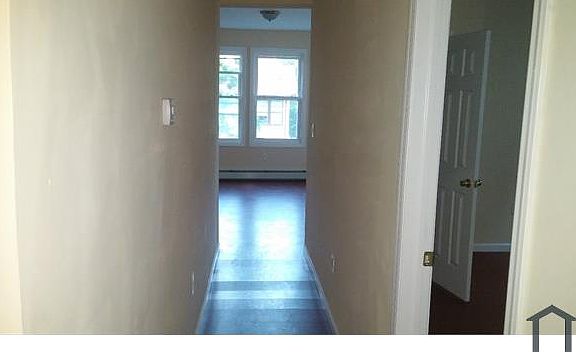 3rd image of 93 Schuyler Ave