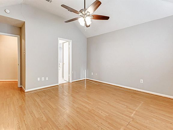 4th image of 23922 Spring Dane Dr