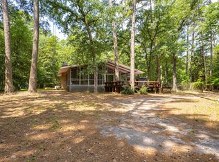340 Dogwood Trl, Holly Lake Ranch, TX 75765