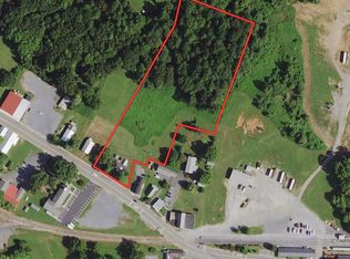 17005 Oak St, Dillwyn, VA 23936