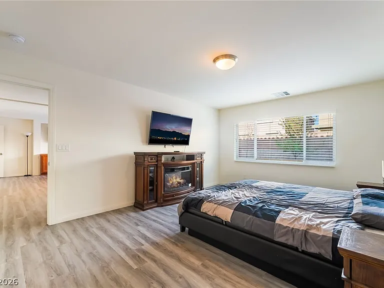 8137 Crimson Creek Ct — Photo 10