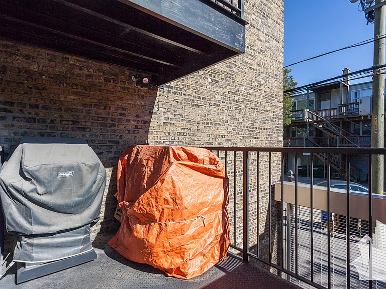 815 W Newport Ave #1R — Photo 25