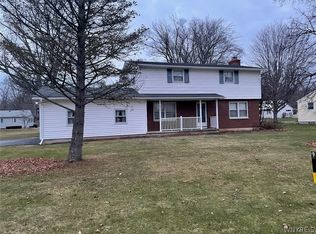 6107 Karen Ave, Newfane, NY 14108