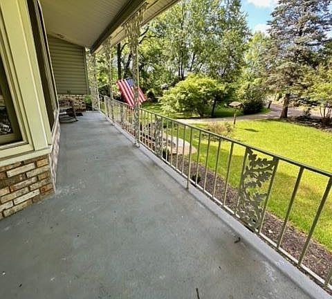 3rd image of 5410 NE Bellwood Ln