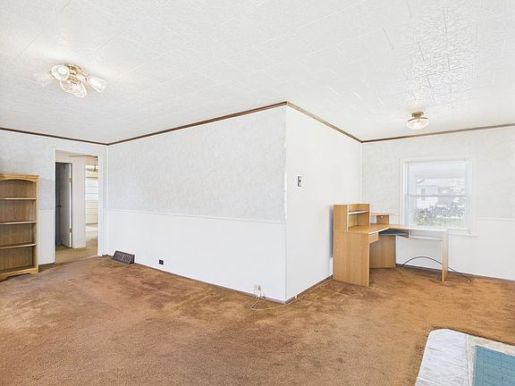 4th image of 127 Olive Avenue