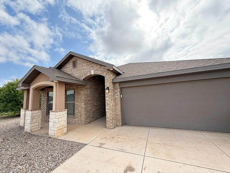 6906 Wagon Ct — Photo 2