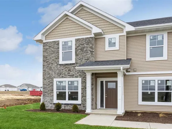 7021 Harlan Eddy Dr SW, Cedar Rapids, IA 52404