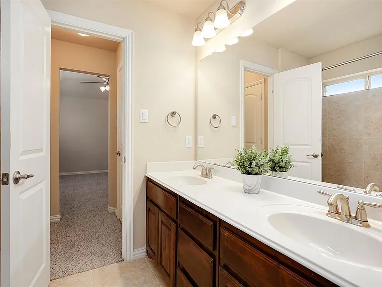 1087 Sahallee Dr — Photo 28