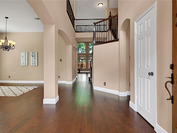 4th image of 6128 Vineyard Ln