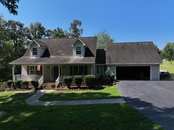 355 Pinecrest Dr, Danville, VA 24541