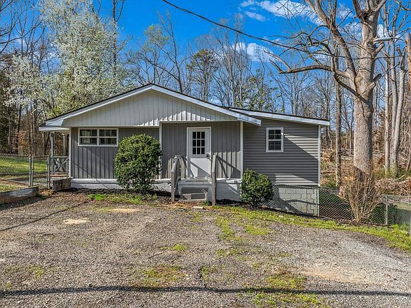 5th image of 131 Fall St