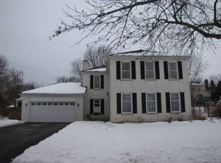 1925 Buckingham Rd, Mundelein, IL 60060