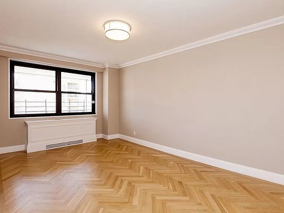 3rd image of 305 E 86th St #5KE