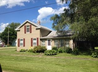 405 S Locust St, Malden, IL 61337