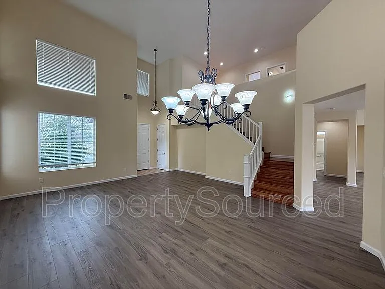 1830 Persimmon Way — Photo 3