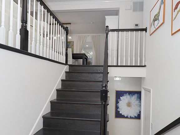 4th image of 9028 Denise Ln