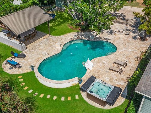 3rd image of 4710 Saddle Drive
