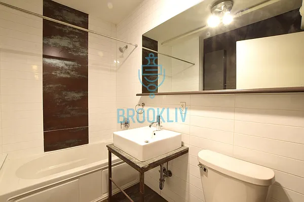 Rented by null | media 34