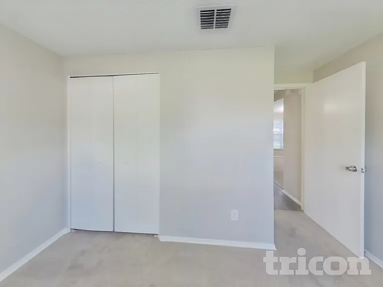 1641 Rhonda Dr — Photo 10