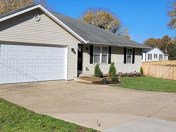4th image of 10027 N Blacksoil Ln