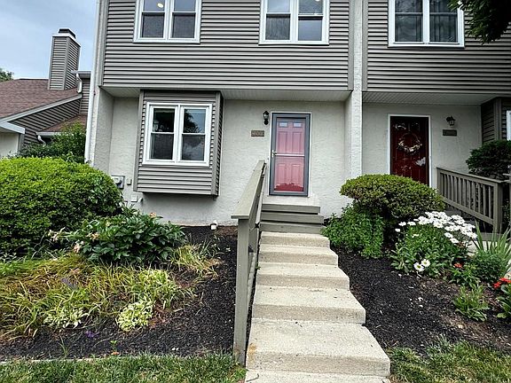 2nd image of 4002 Franklin Ct #4002
