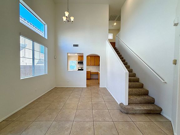 3rd image of 1021 Miradero Ln