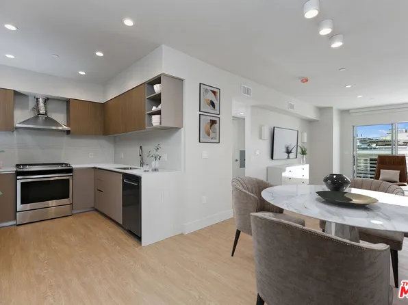 11837 Mayfield Ave #404, Los Angeles, CA 90049