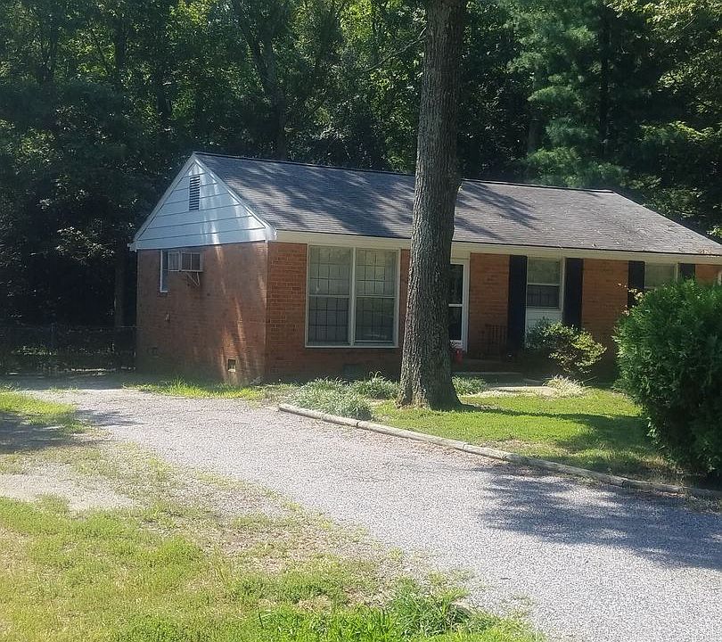 1st image of 2525 Crumpton Dr