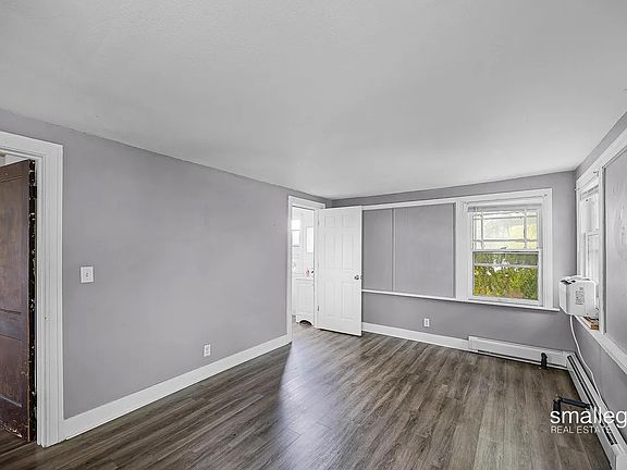 Bedroom, 16.5 ft x 10.5 feet