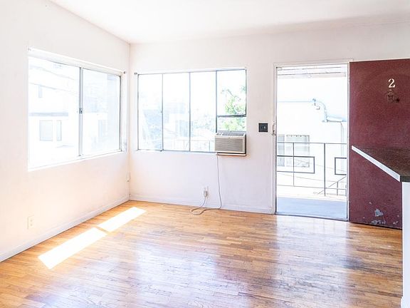 4th image of 1317 Tularosa Dr #2