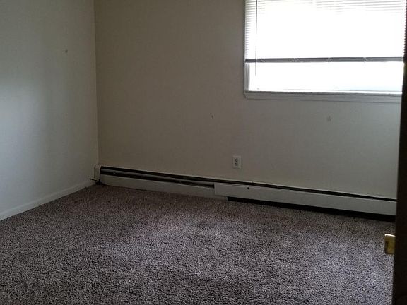 2nd image of 410 Lippincott Blvd #A-33