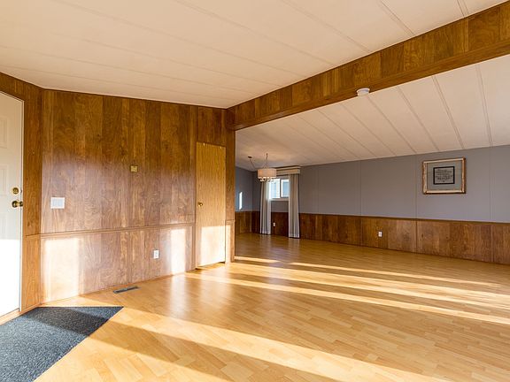 5th image of 145 King Edwards St #107