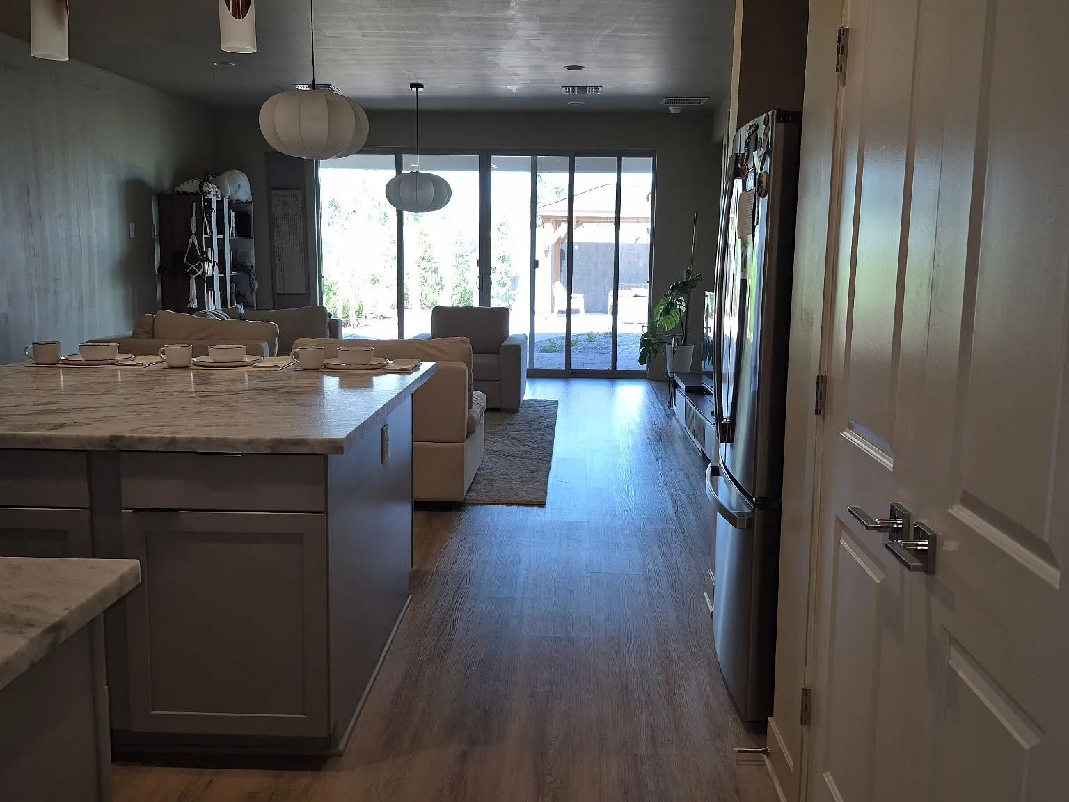 4 bed, 1991 sqft, $3,700 — Photo 3