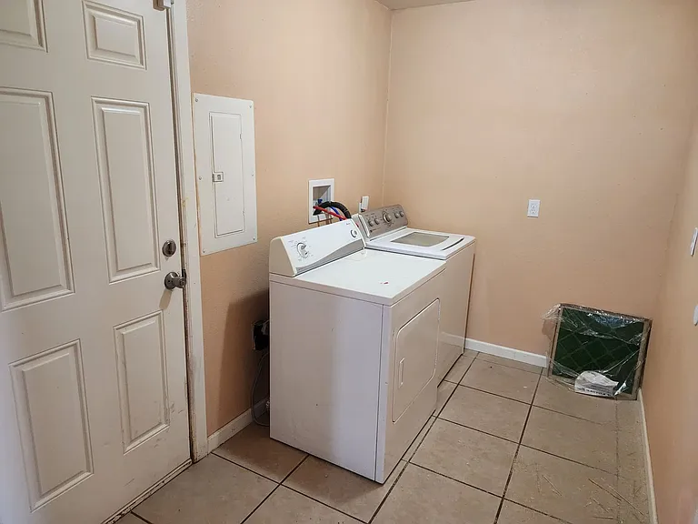 2908 La Fonda Rd — Photo 7