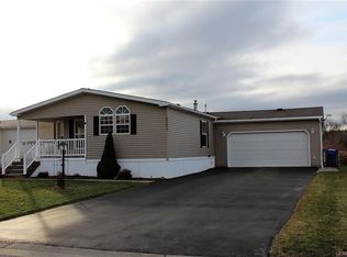 6302 Lambert St, Victor, NY 14564