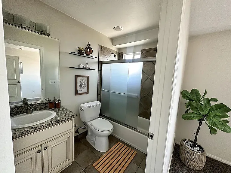 8732 Reading Ave #C — Photo 9