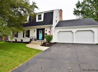 2275 Mayflower Dr, Aurora, IL 60506