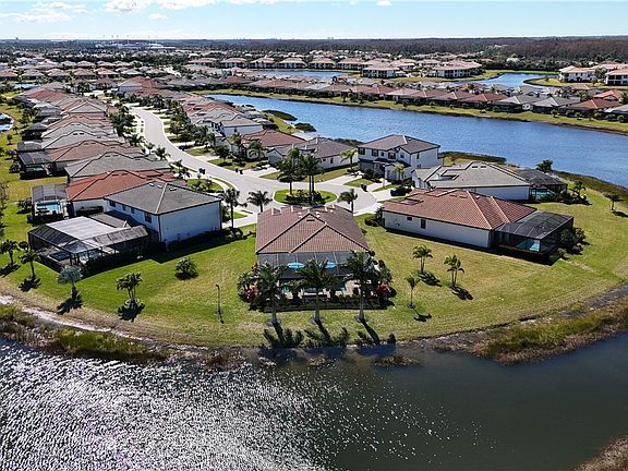 2nd image of 11911 Bay Oak Dr