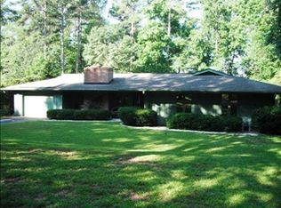 112 Quail Run Ct, Greenwood, SC 29646