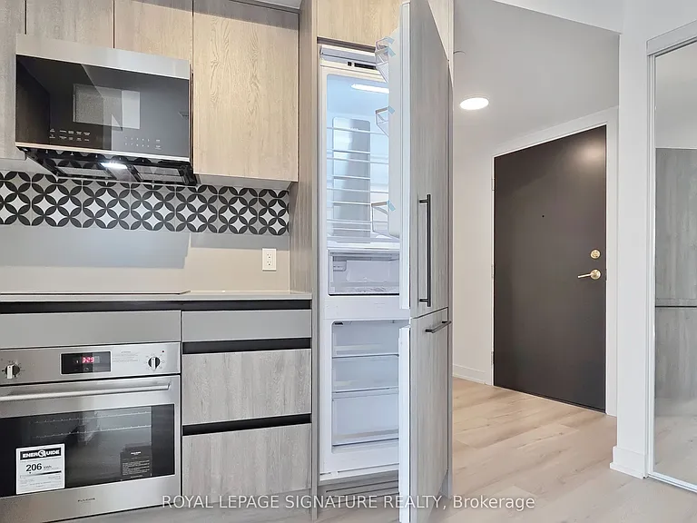 5 Lakeview Ave #203 — Photo 12