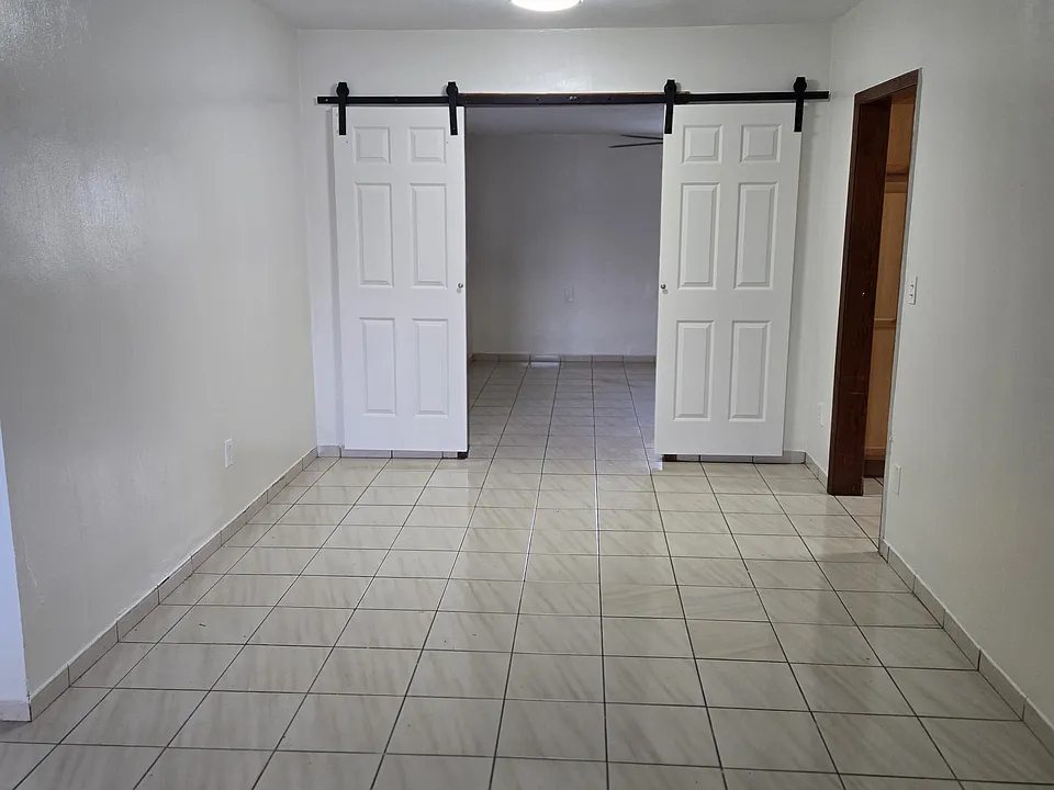 10130 SW 39th Ter