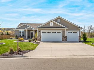 W4955 Natures Way Dr, Sherwood, WI 54169