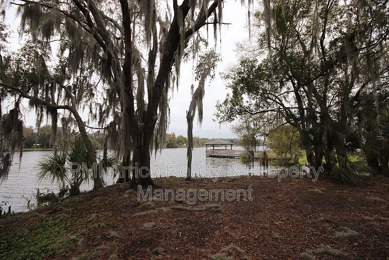 3 bed, 2.0 bath, 1364 sqft, $1,750 — Photo 2