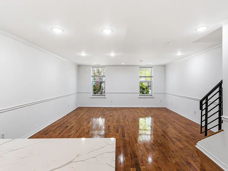 1506 Christian St #2 — Photo 4