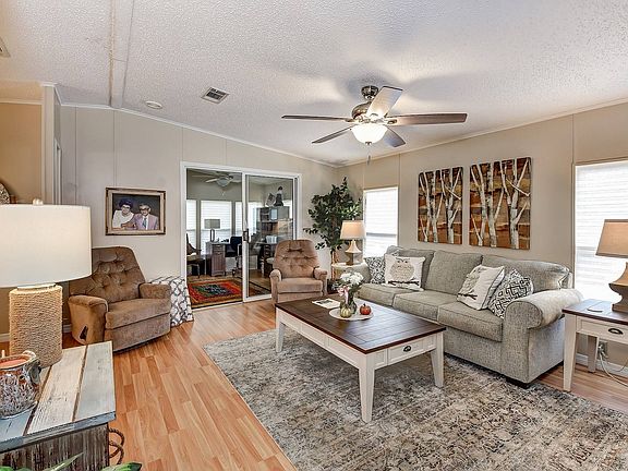 3rd image of 349 Kingslake Dr #119