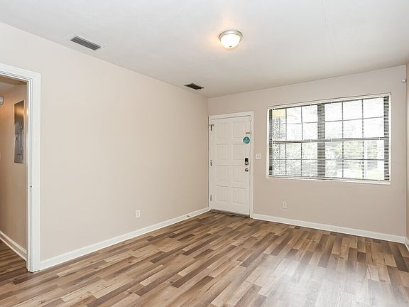 3rd image of 1711 McMillan St