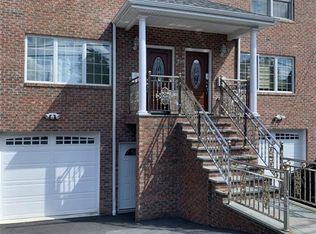 230 1st St, Yonkers, NY 10704