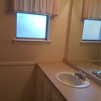 5th image of 1607 Southmoor Dr