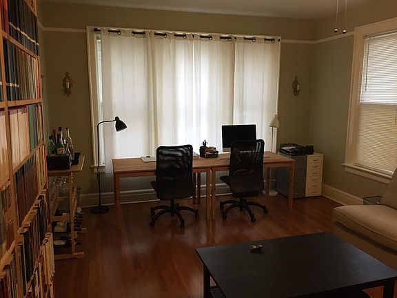 4th image of 100 E Summit Ave